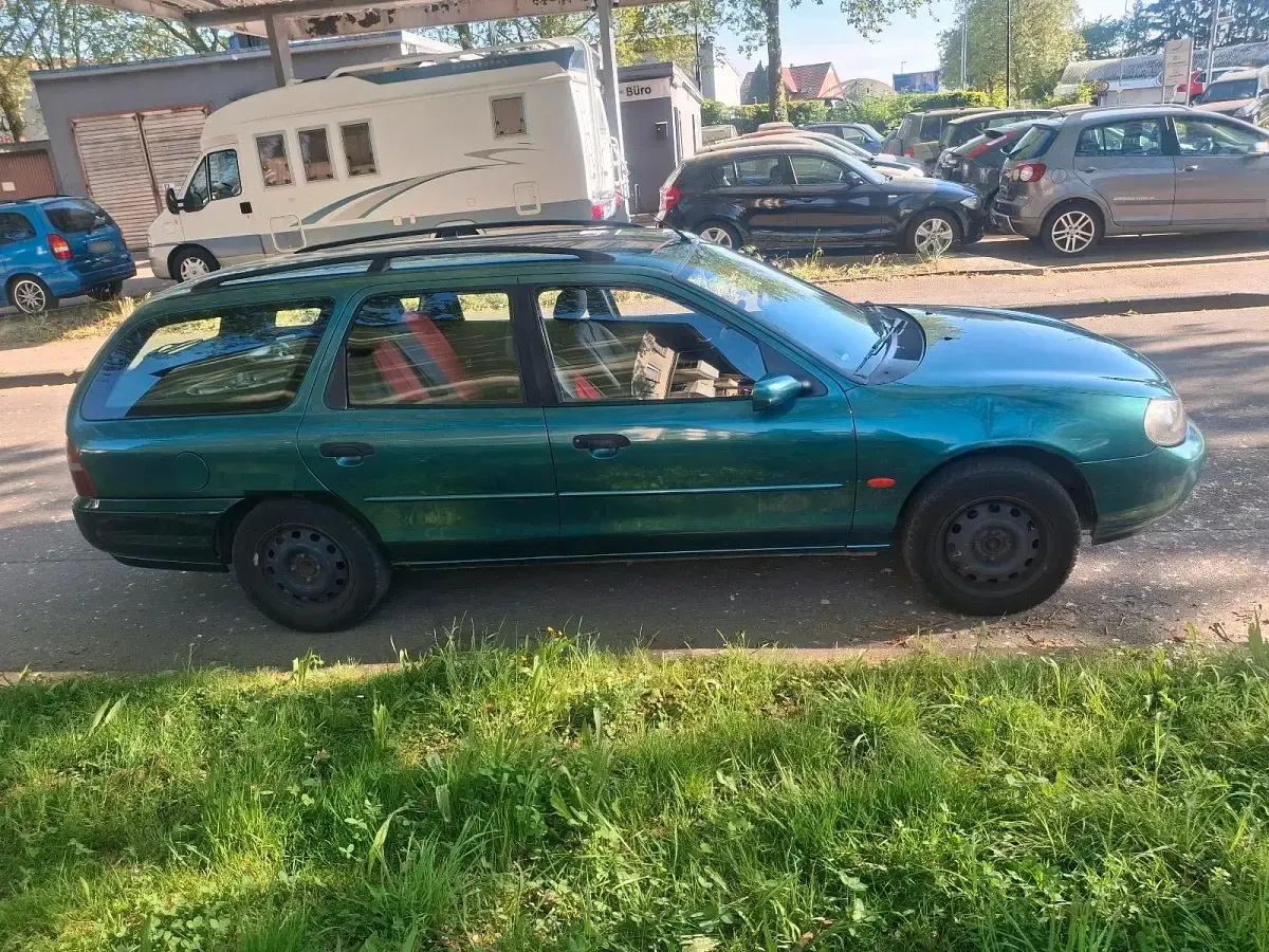 Second-hand Ford Mondeo 115 CP (84 kW) 2000 Verde Break
