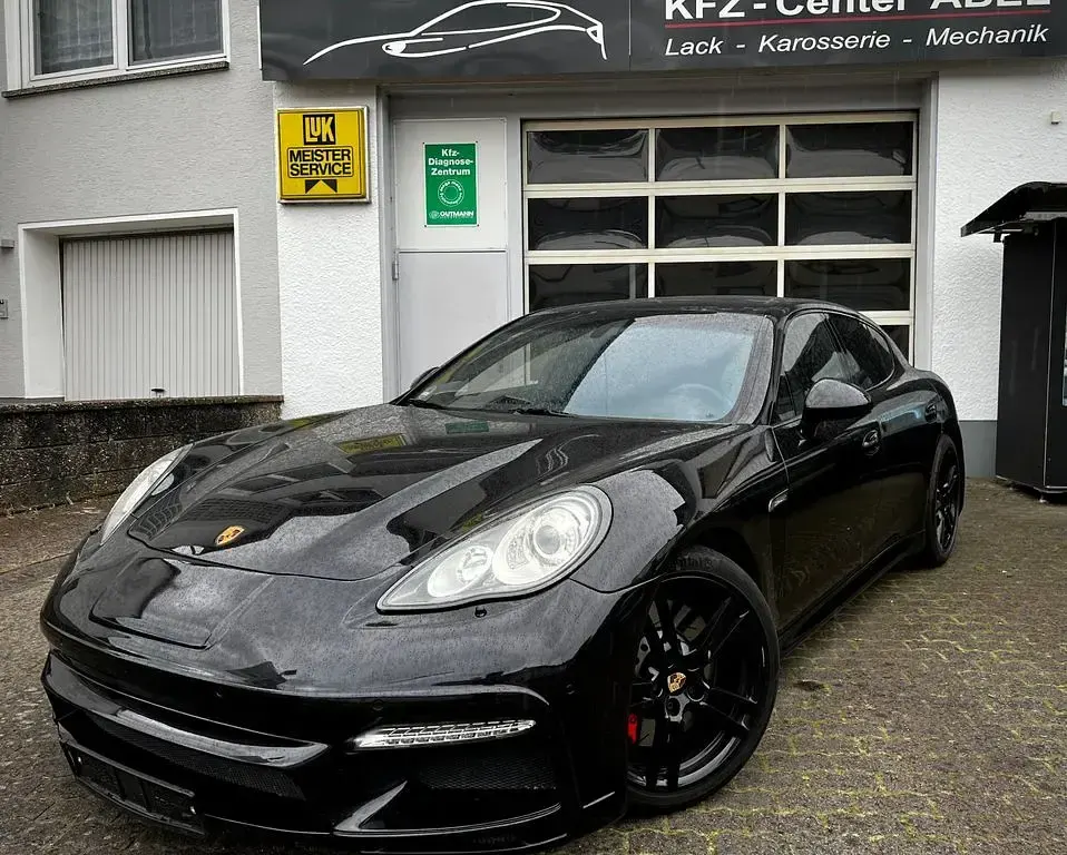Gebraucht Porsche Panamera Turbo 500 PS (367 kW) 2010 Schwarz Limousine