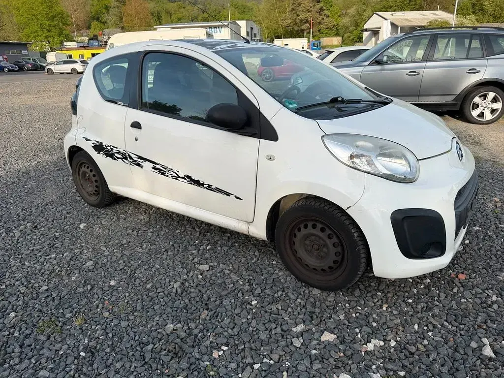 Gebraucht Citroën C1 Advance 68 PS (50 kW) 2012 Weiß Kleinwagen