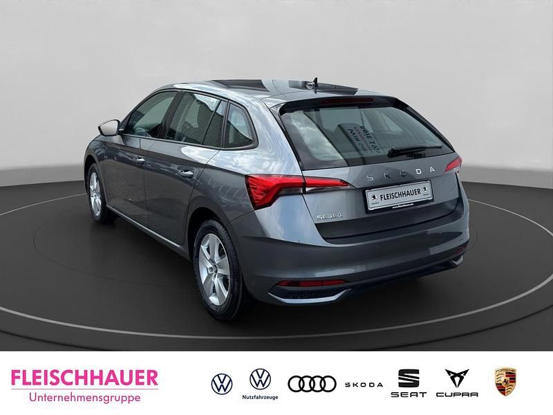 Neu Skoda Scala Essence 150 PS (110 kW) 2026 Grau Kleinwagen