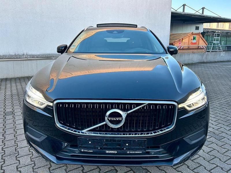 Gebraucht Volvo XC60 Momentum 190 PS (139 kW) 2019 Schwarz SUV