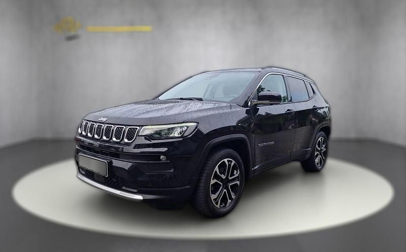 Schwarz metallic Gebraucht 2022 Jeep Compass 80th Anniversary SUV | 24.670 € (Etwas zu teuer) - Bild 1/1