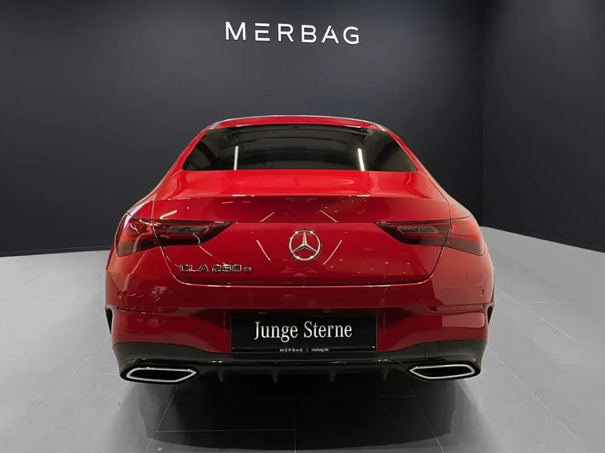 Gebraucht Mercedes CLA250e AMG 218 PS (160 kW) 2024 Rot Coupé