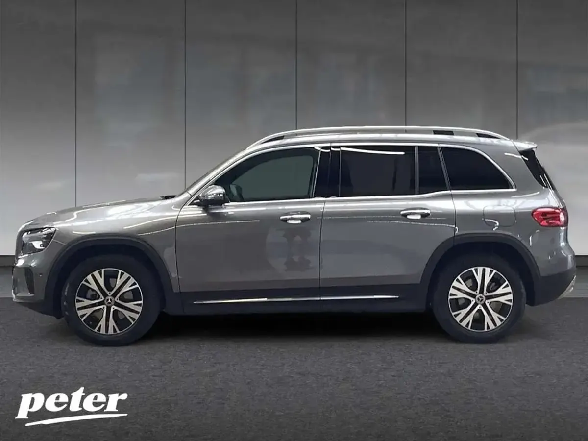 Gebraucht Mercedes GLB220 Progressive 190 PS (139 kW) 2025 Grau SUV