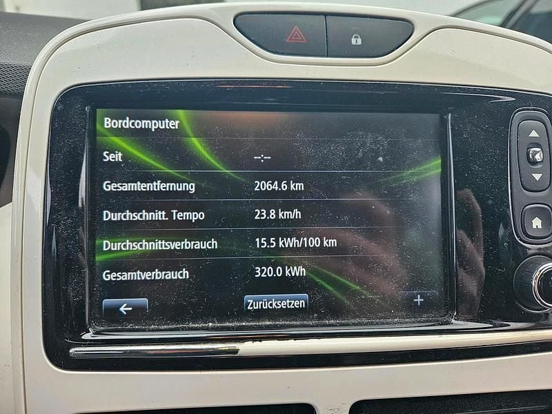 Second-hand Renault Zoe 42 kW (58 CP) 2017 Argintiu Hatchback