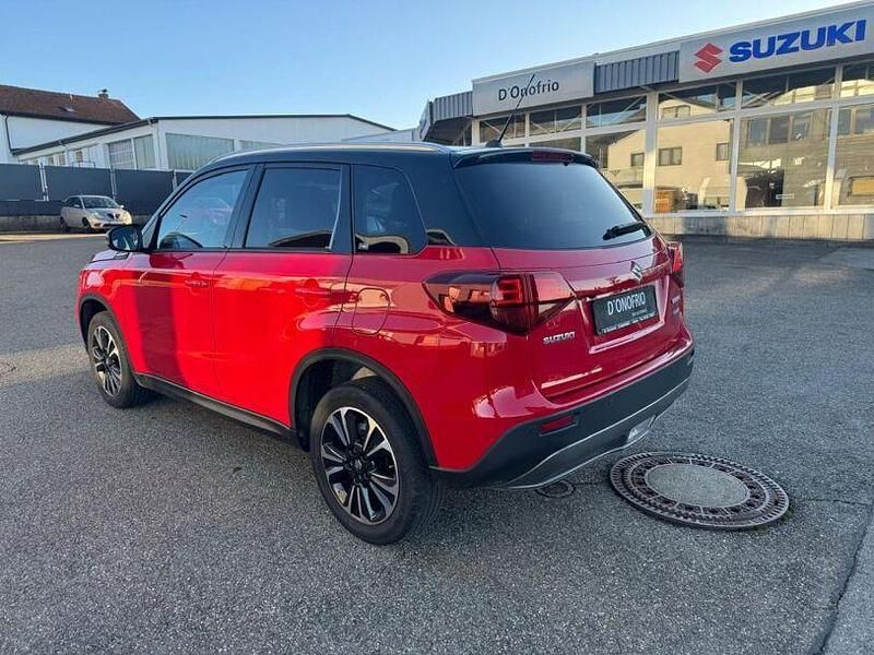 Gebraucht Suzuki Vitara Comfort+ 140 PS (102 kW) 2022 Rot SUV