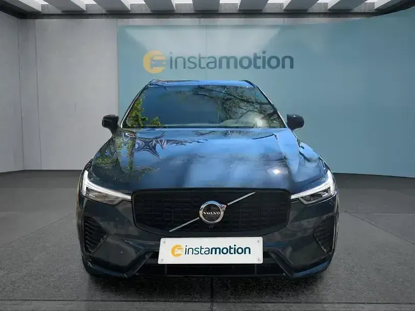 Używany Volvo XC60 Plus 197 KM (144 kW) 2023 Niebieski SUV
