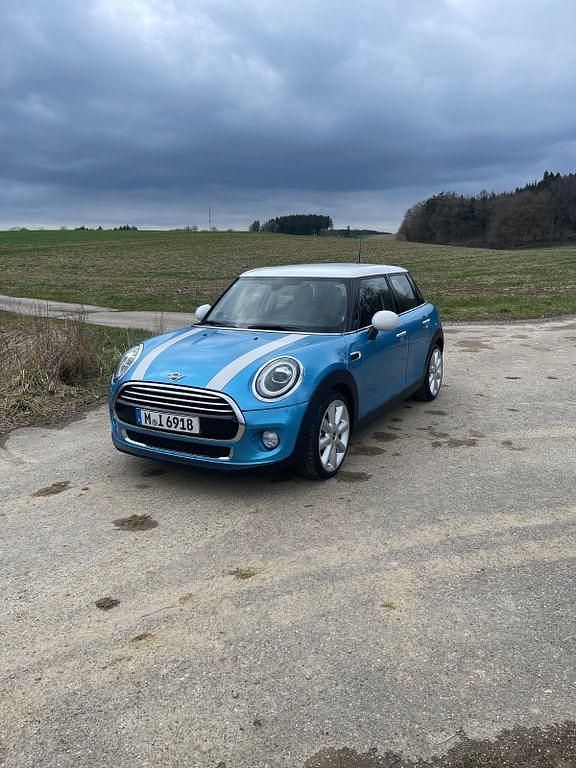 Gebraucht Mini Cooper 136 PS (100 kW) 2019 Blau Kleinwagen