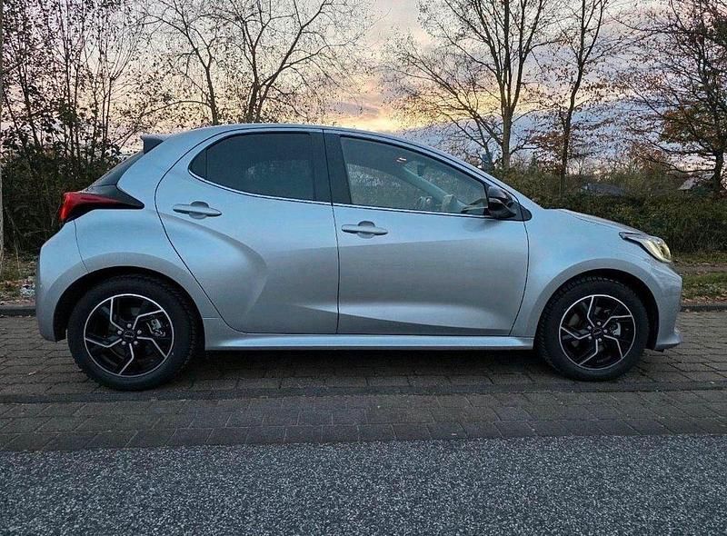 Gebraucht Mazda 2 116 PS (85 kW) 2023 Silber Kleinwagen