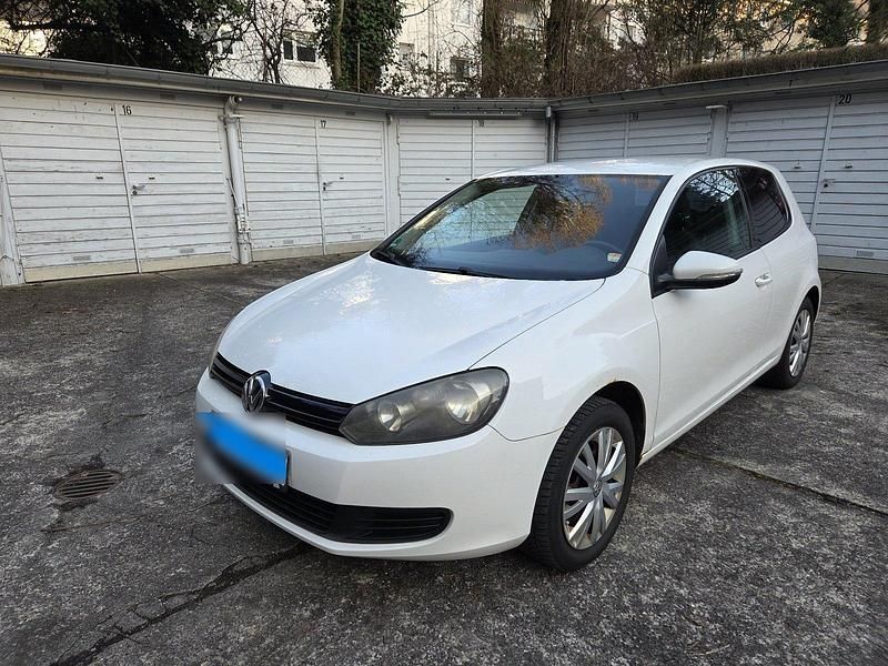 Gebraucht VW Golf VI 105 PS (77 kW) 2009 Weiß Kleinwagen