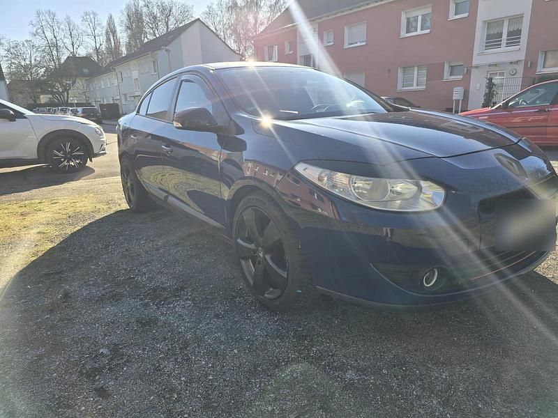 Gebraucht Renault Fluence 110 PS (80 kW) 2012 Blau Limousine