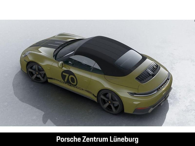 Neu Porsche 911 541 PS (397 kW) 2026 Olive neo Cabrio