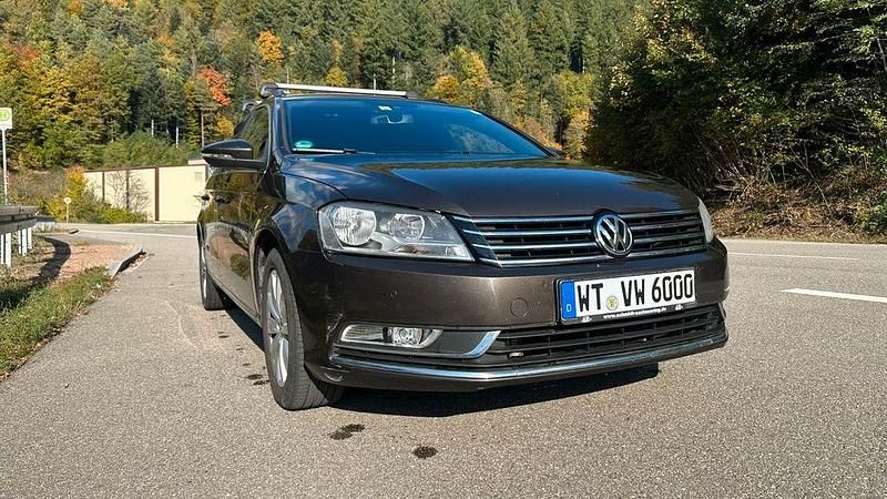 Gebraucht VW Passat 105 PS (77 kW) 2013 Braun Kombi
