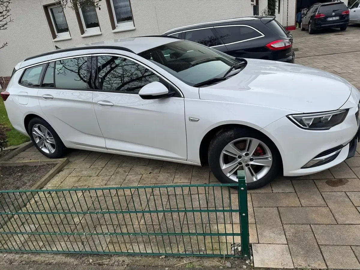 Gebraucht Opel Insignia Business Edition 110 PS (80 kW) 2018 Weiß Kombi