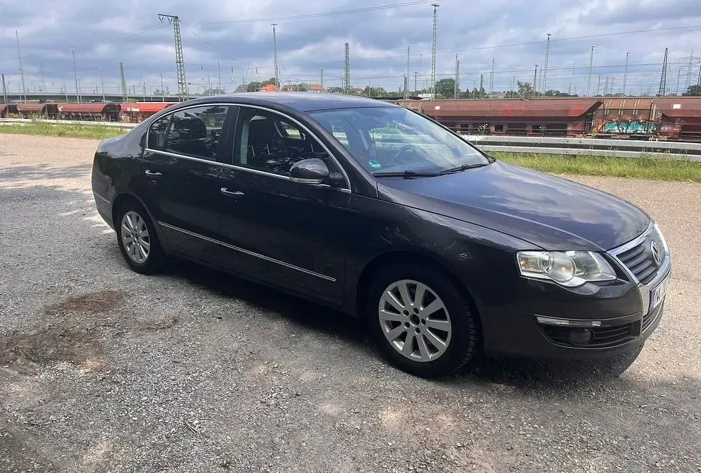 Gebraucht VW Passat Comfortline 116 PS (85 kW) 2006 Braun Limousine