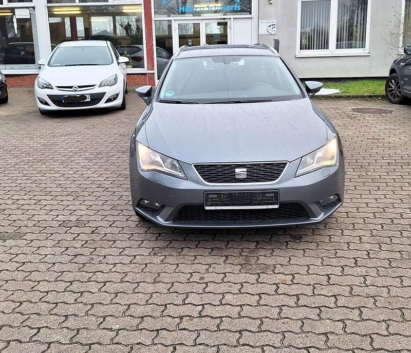 Grau Gebraucht 2014 Seat Leon ST Style Kombi | 6.899 € (Fairer Preis) - Bild 1/4