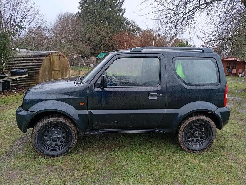 Gebraucht Suzuki Jimny 82 PS (60 kW) 2004 Schwarz SUV