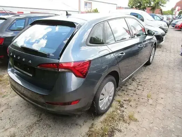 Używany Skoda Scala Active 95 KM (69 kW) 2019 Szary Hatchback