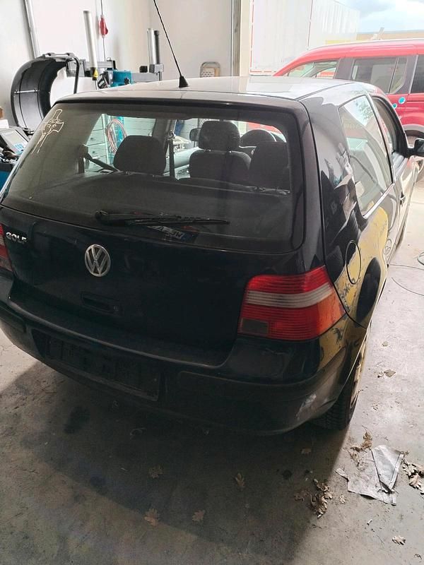 Gebraucht VW Golf IV 80 PS (58 kW) 2003 Blau Limousine