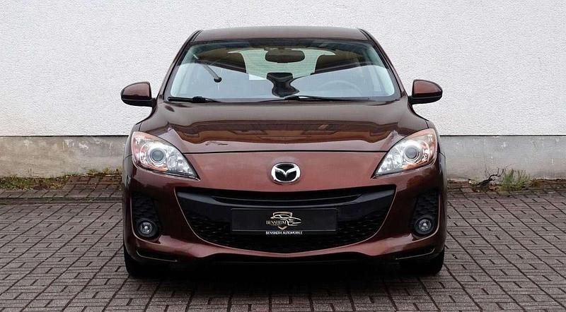 Gebraucht Mazda 3 Edition 150 PS (110 kW) 2011 Autumn bronze Limousine