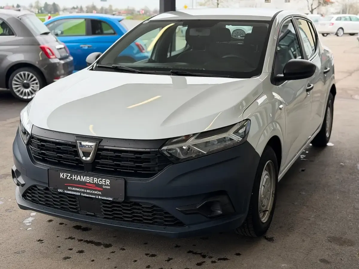 Gebraucht Dacia Sandero Acces 67 PS (49 kW) 2022 Weiß Limousine
