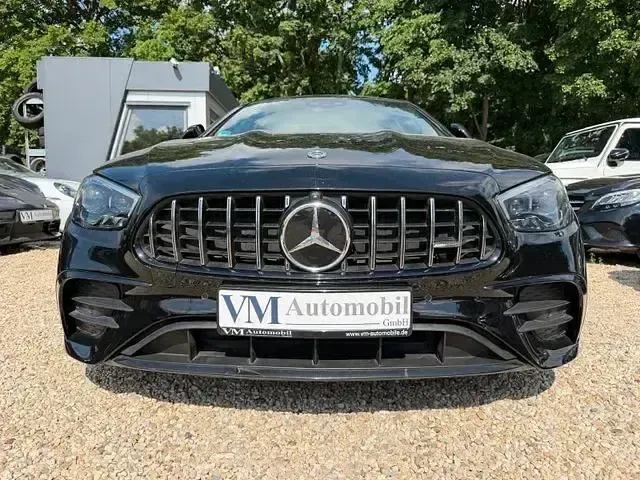 Gebraucht Mercedes E300 AMG 258 PS (189 kW) 2021 Schwarz Coupé