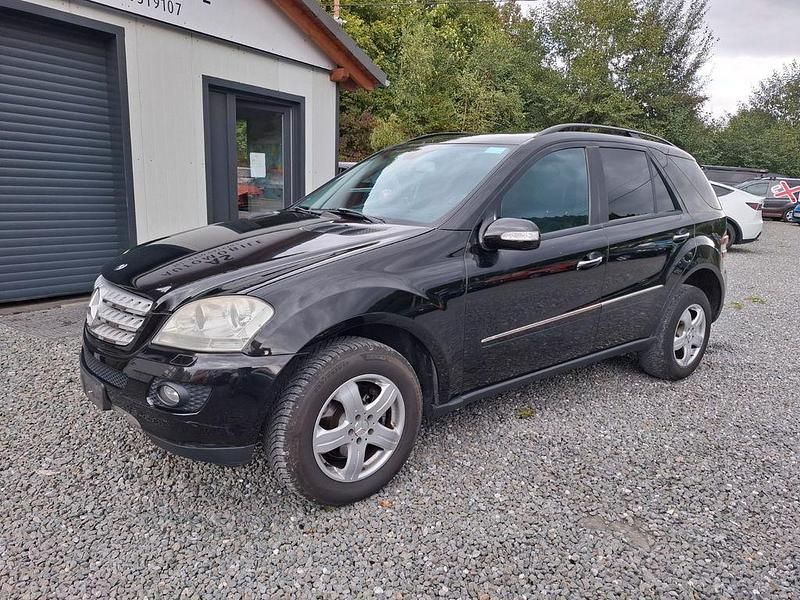 Schwarz Gebraucht 2006 Mercedes ML280 SUV | 3.200 € (Superpreis) - Bild 1/4