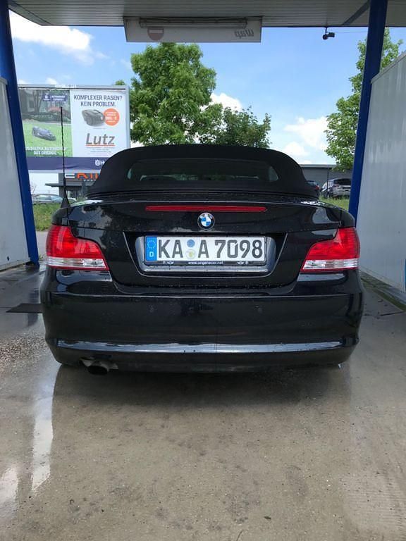 Schwarz Gebraucht 2009 BMW 118 Cabriolet Sport Line Cabrio | 5.400 € (Fairer Preis) - Bild 1/4