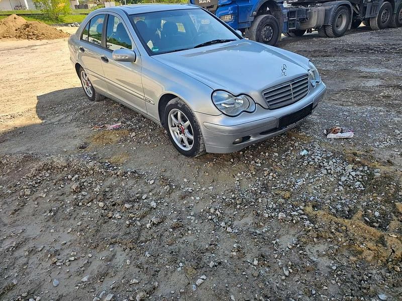 Gebraucht Mercedes C200 Elegance 163 PS (119 kW) 2000 Silber Limousine
