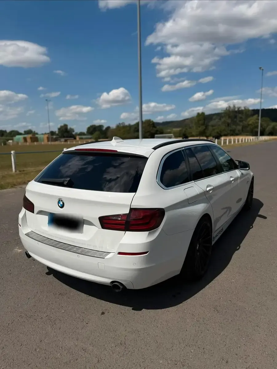 Gebraucht BMW 535 299 PS (219 kW) 2011 Weiß Kombi