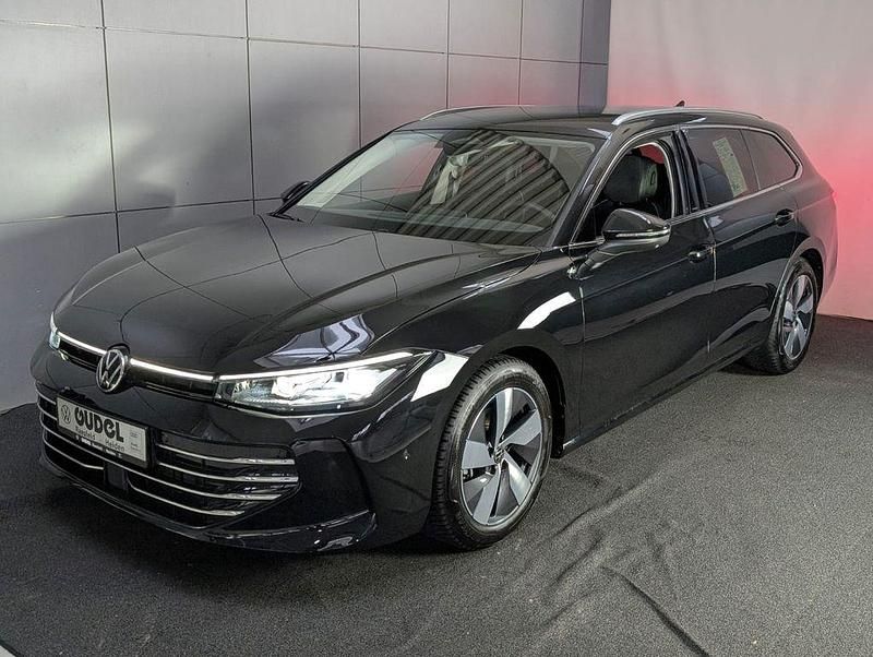 Gebraucht VW Passat Elegance 150 PS (110 kW) 2025 Schwarz Limousine