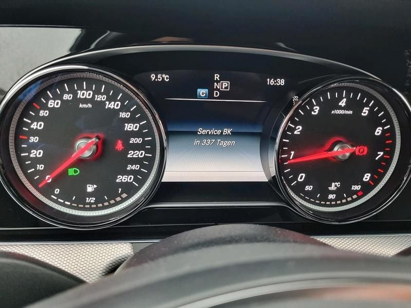 Gebraucht Mercedes E200 184 PS (135 kW) 2016 Weiß Limousine