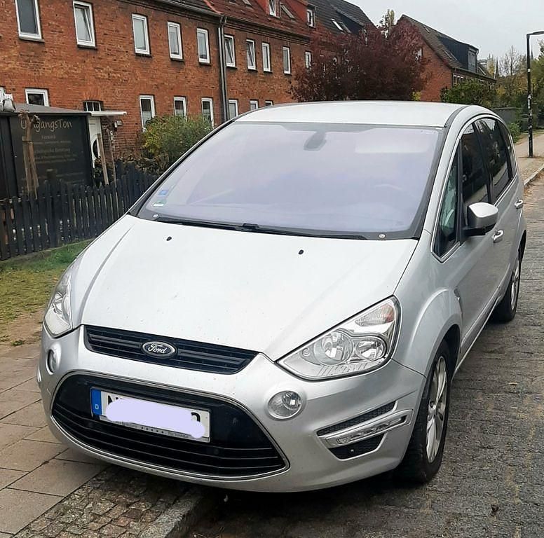 Grau Gebraucht 2014 Ford S-MAX Titanium Van / Kleinbus | 6.800 € (Fairer Preis) - Bild 1/4