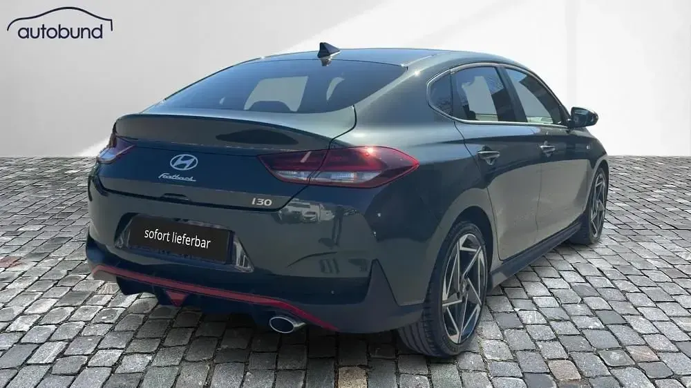Neu Hyundai i30 140 PS (102 kW) 2026 Grün Limousine