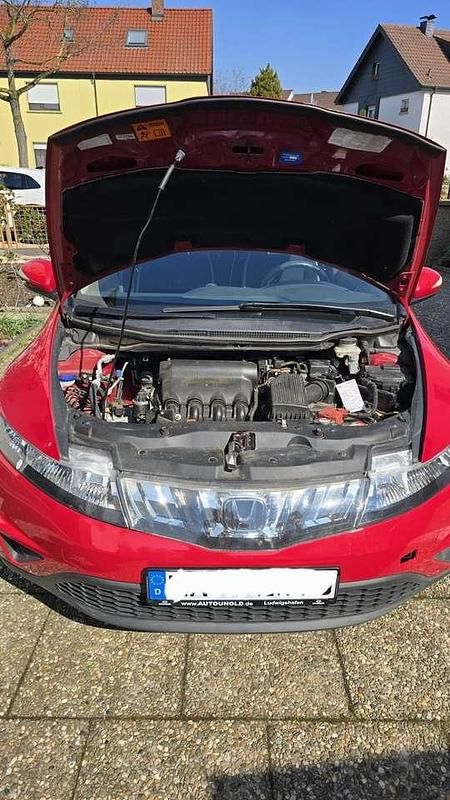 Gebraucht Honda Civic Comfort 83 PS (61 kW) 2006 Rot Kleinwagen