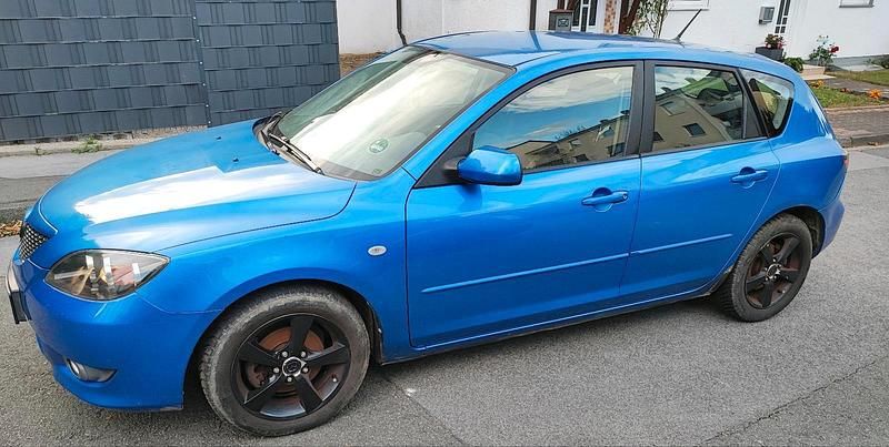 Blau Gebraucht 2004 Mazda 3 Limousine | 1.900 € (Fairer Preis) - Bild 1/4