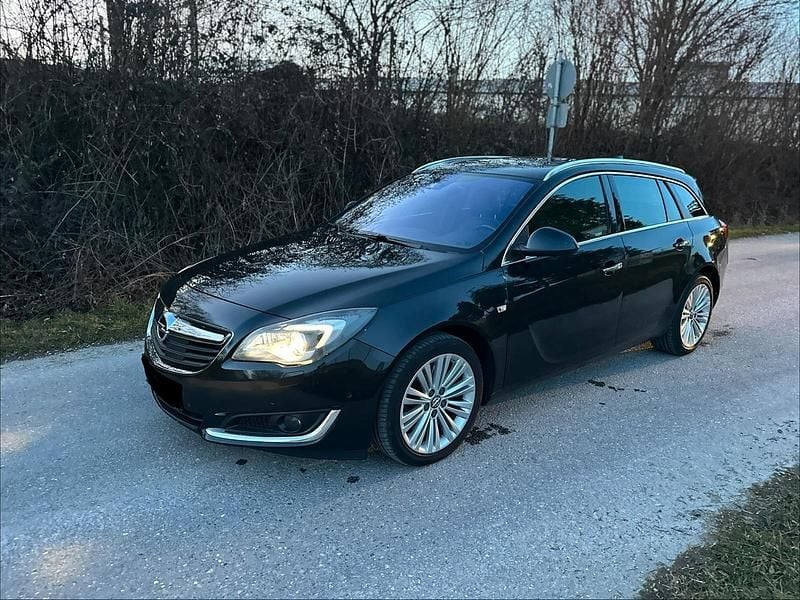 Gebraucht Opel Insignia Business Elegance 250 PS (183 kW) 2016 Schwarz Kombi