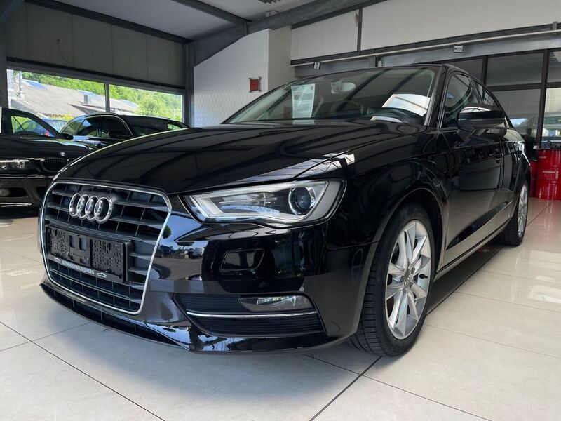 Schwarz Gebraucht 2015 Audi A3 Sportback Ambition Limousine | 9.499 € (Fairer Preis) - Bild 1/4