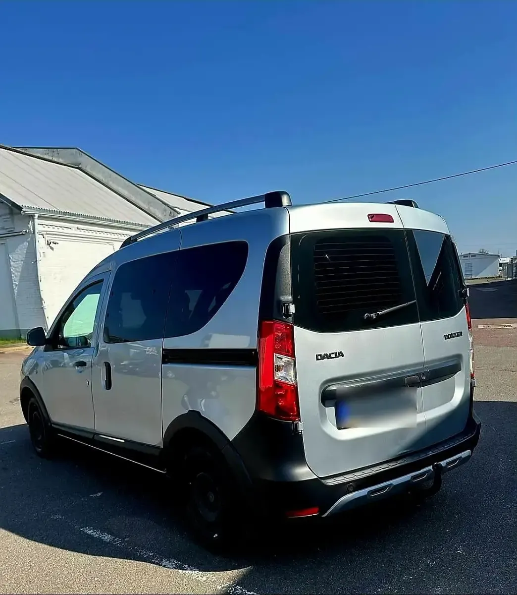 Gebraucht Dacia Dokker 131 PS (96 kW) 2019 Grau Van / Kleinbus