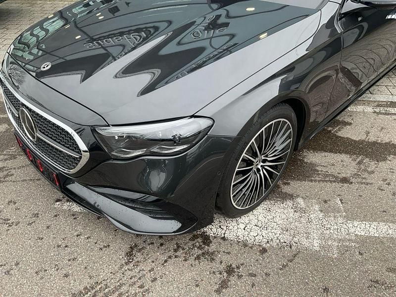 Gebraucht Mercedes E220 AMG 197 PS (144 kW) 2026 Grau Limousine