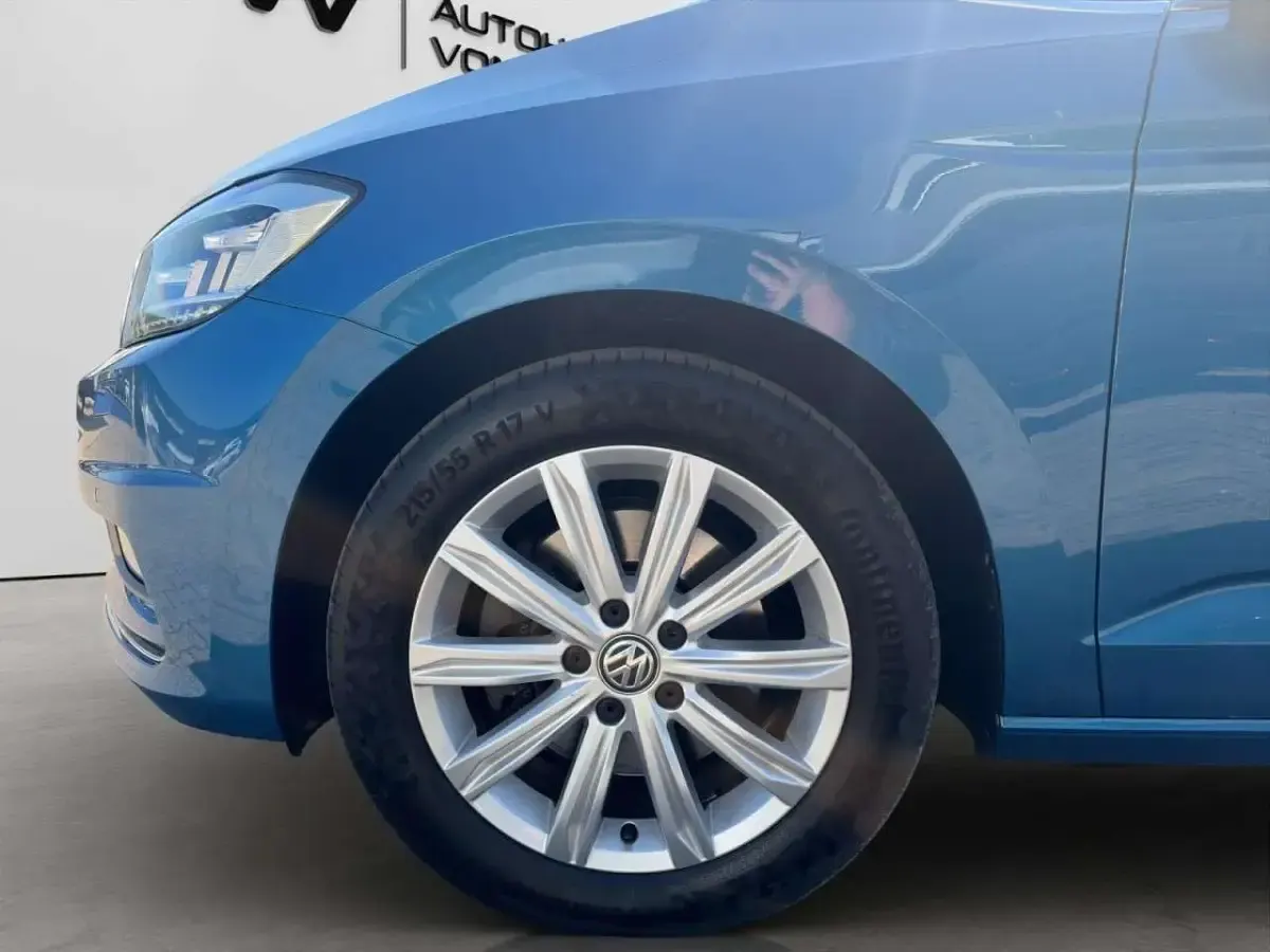 Gebraucht VW Touran Highline 150 PS (110 kW) 2016 Caribbean blue (blau) Van / Kleinbus