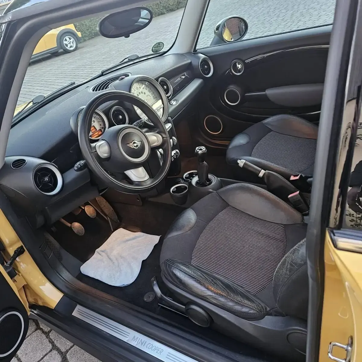 Gebraucht Mini Cooper D 109 PS (80 kW) 2007 Gelb Kleinwagen