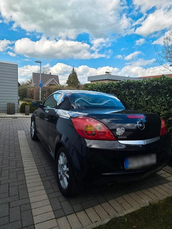 Gebraucht Opel Tigra 90 PS (66 kW) 2006 Schwarz Cabrio