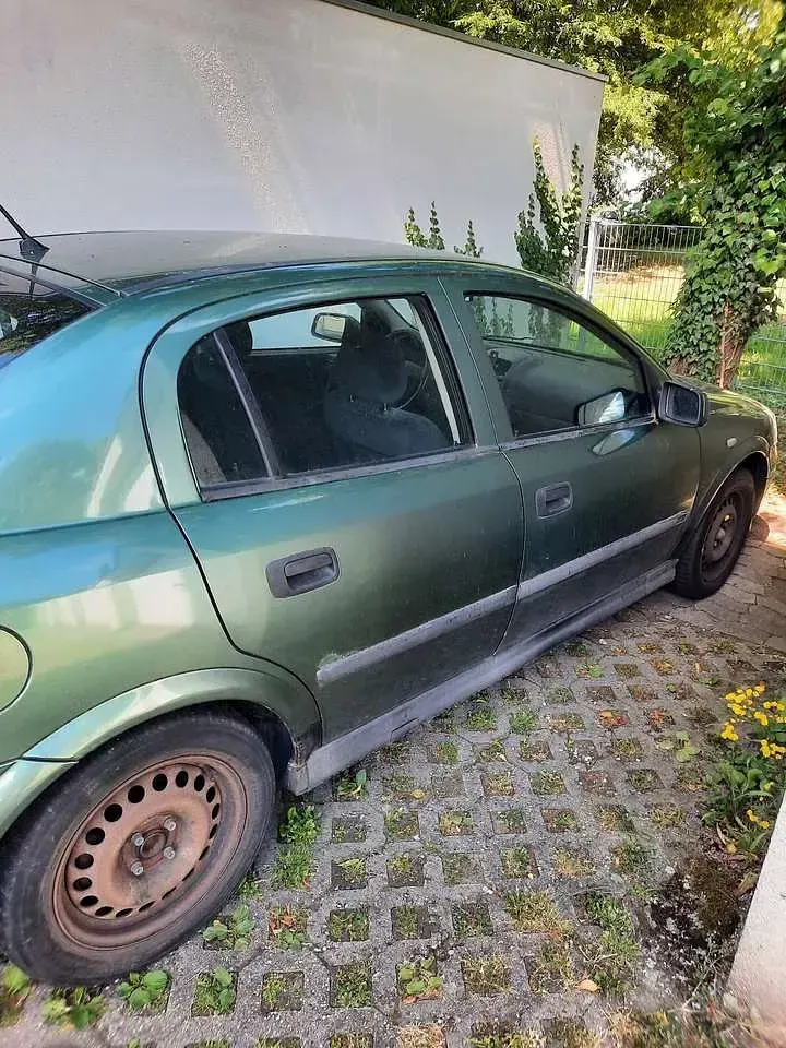 Gebraucht Opel Astra 101 PS (74 kW) 1998 Grün Limousine