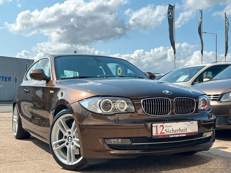 Gebraucht BMW 130 Advantage 258 PS (189 kW) 2010 Braun Kleinwagen