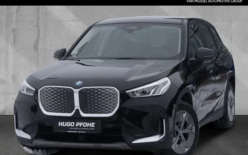 Używany BMW iX1 279 kW (380 KM) 2023 Czarny SUV