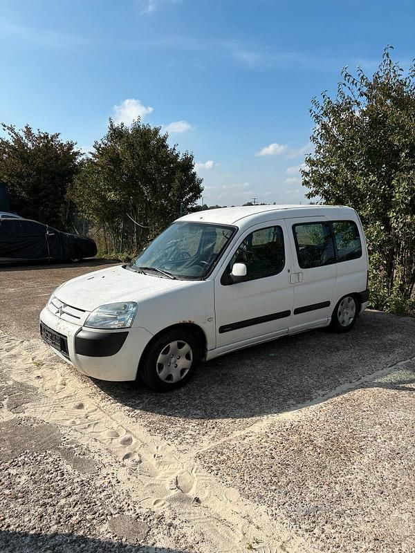 Weiß Gebraucht 2002 Citroën Berlingo Van / Kleinbus | 400 € (Superpreis) - Bild 1/4