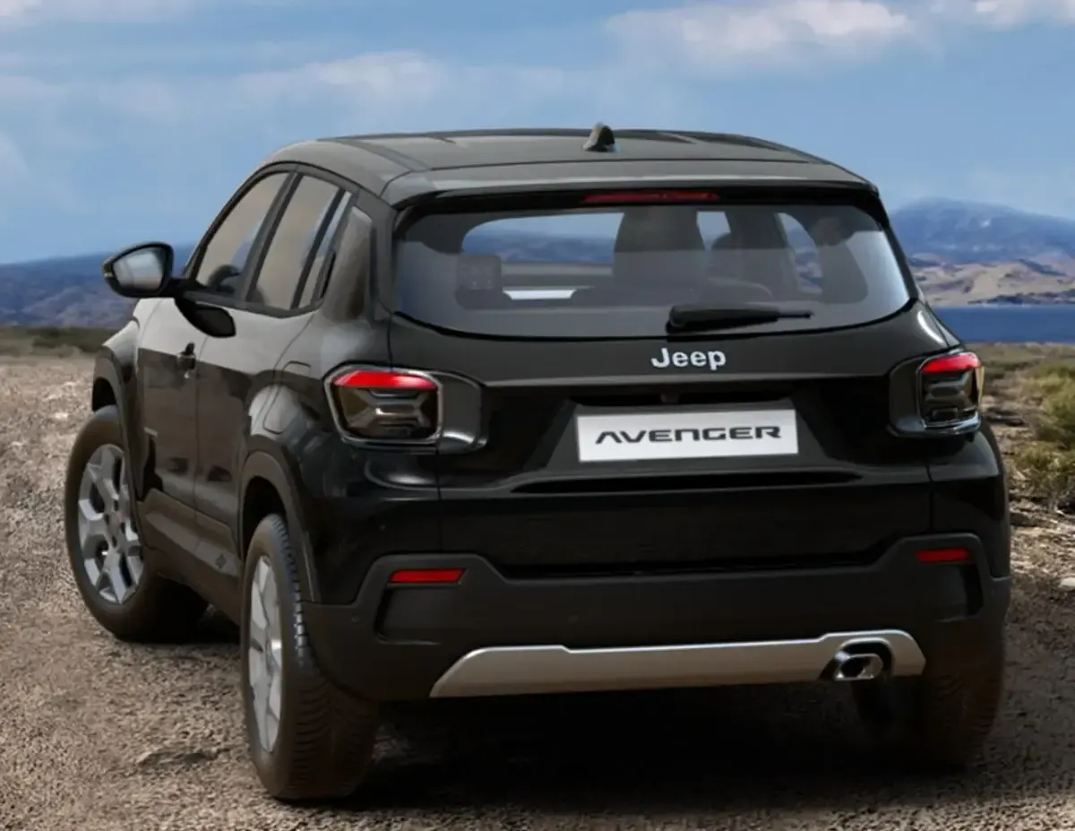 Neu Jeep Avenger Altitude 110 PS (80 kW) 2025 Volcano black SUV