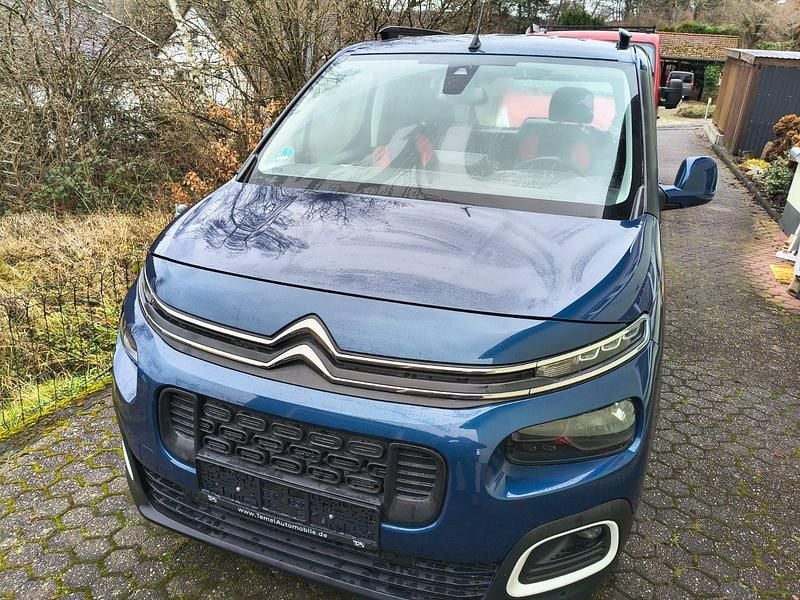 Gebraucht Citroën Berlingo Feel 131 PS (96 kW) 2019 Blau Van / Kleinbus