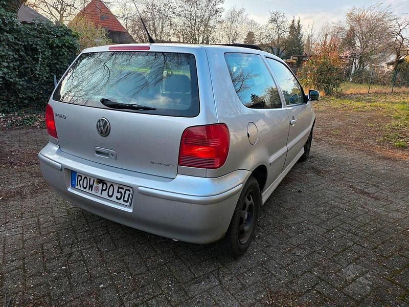 Gebraucht VW Polo Edition 50 PS (36 kW) 2001 Silber Kleinwagen